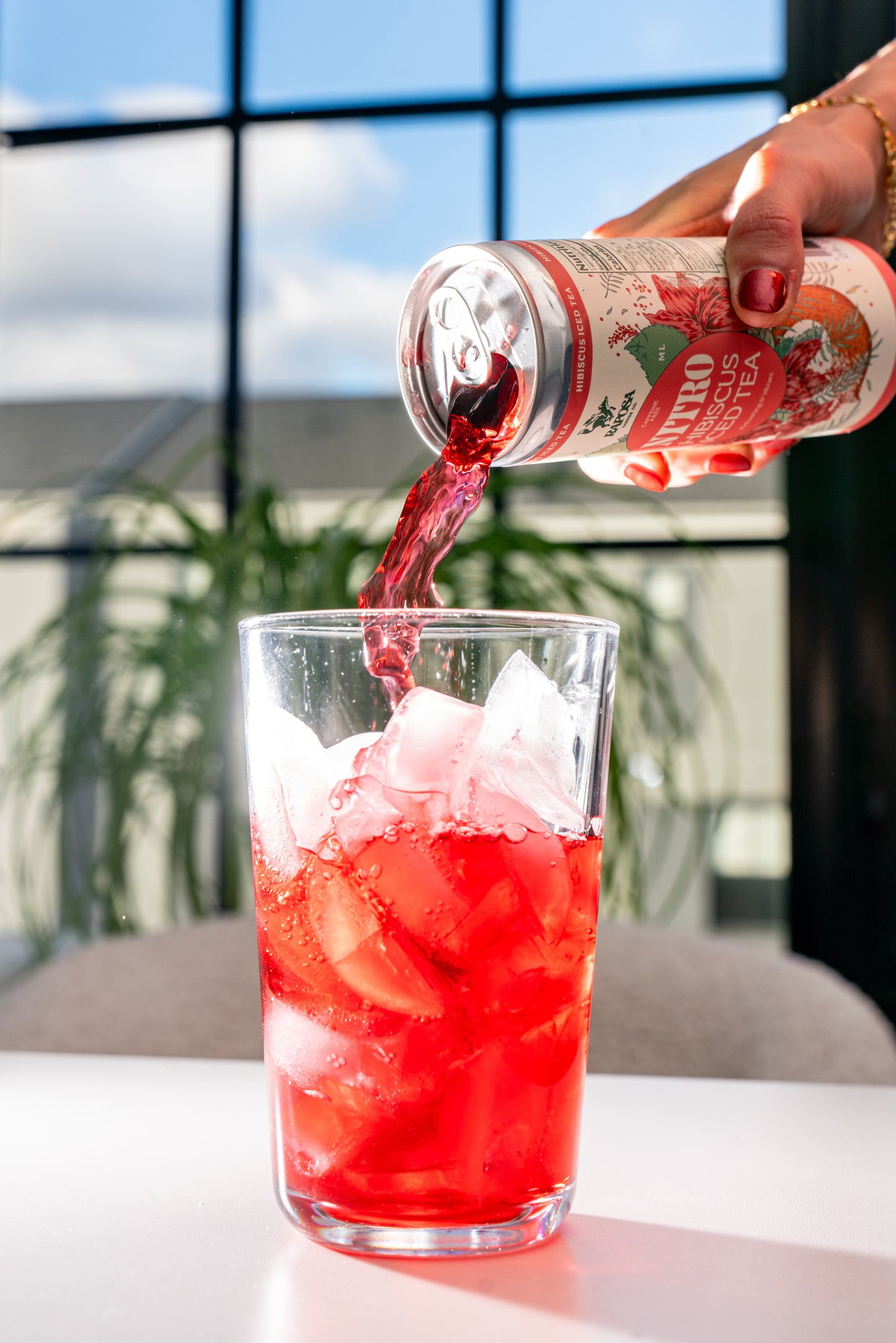 Nitro Cold Brew: Hibiscus Iced Tea (250ml) Caffeine-Free