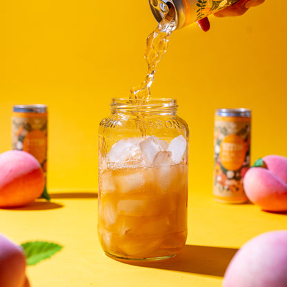 Raposa Nitro Peach Iced Tea poured over ice